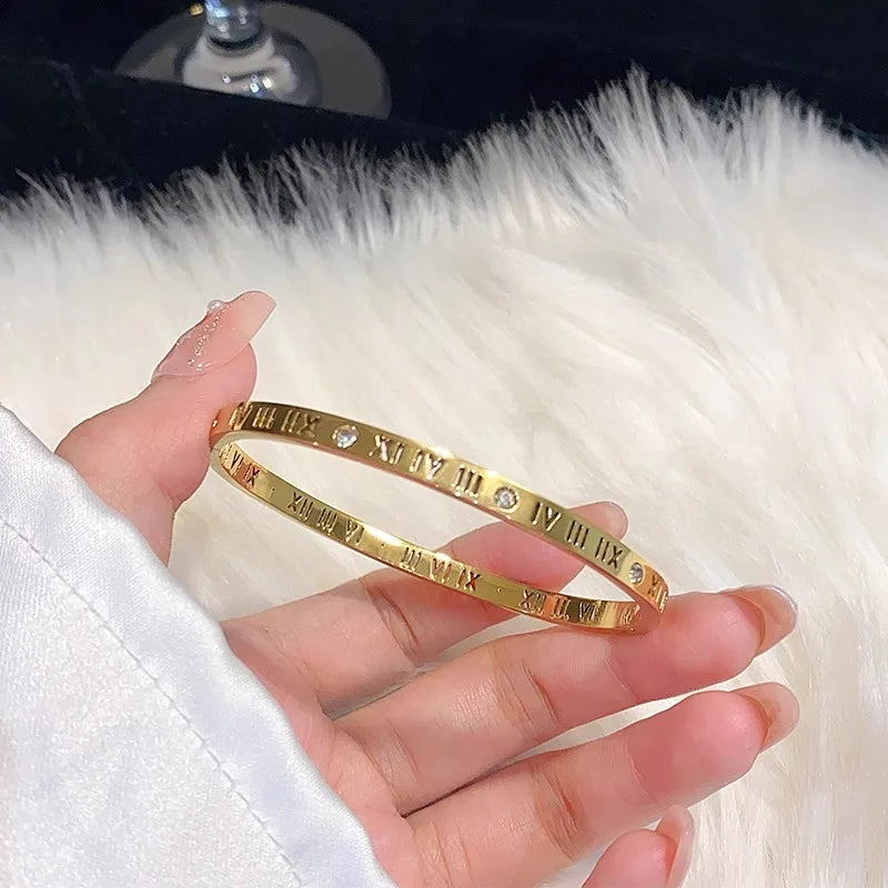 Elegant 8-piece Stainless Steel Bracelet