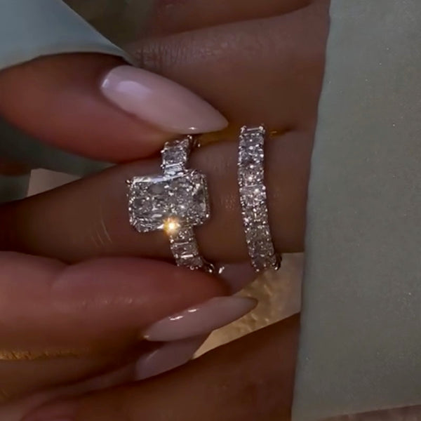 Aurellia Luxe Radiant Cut Wedding Set Yellow Gold