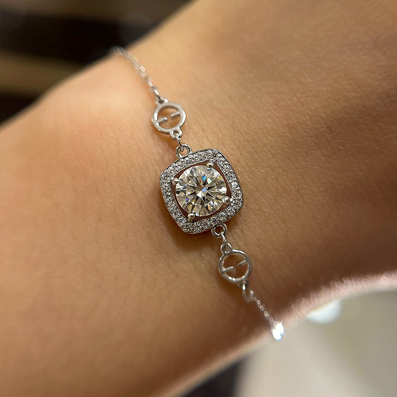 Aurellia Moissanite Halo Design White Gold