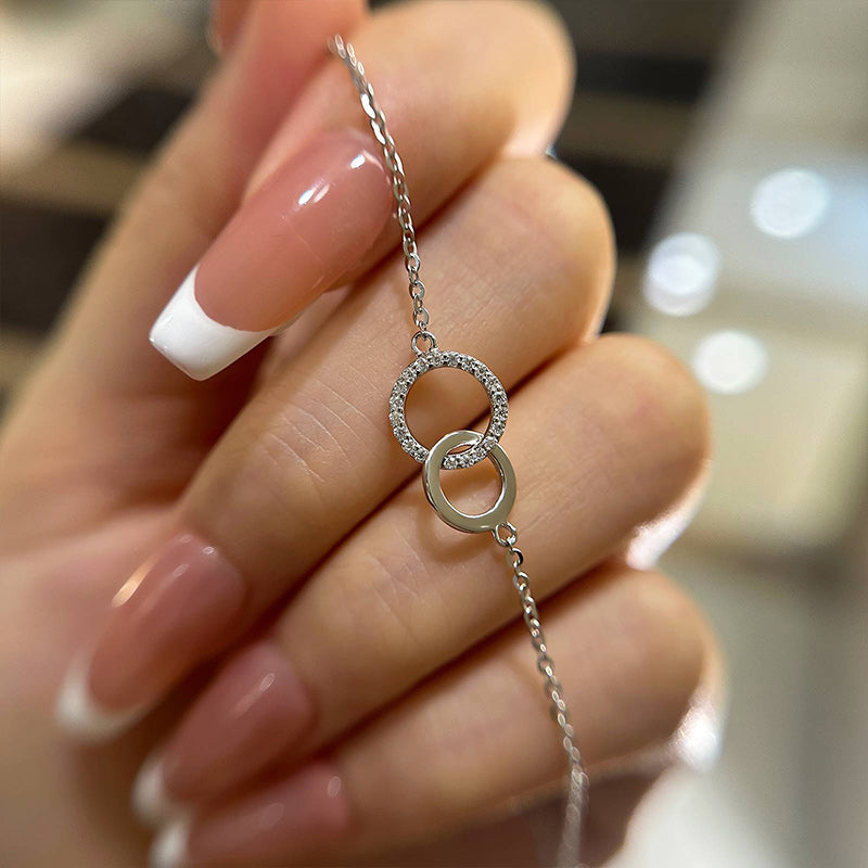 Aurellia Moissanite Mobius Yellow Gold