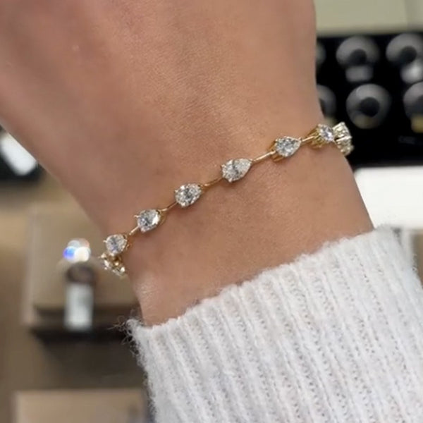 Aurellia Pear 12ct Bracelet Yellow Gold