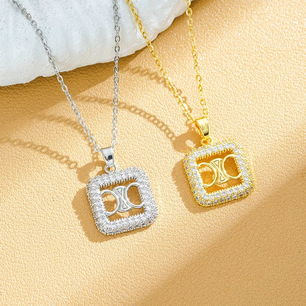 fashionable Women necklace